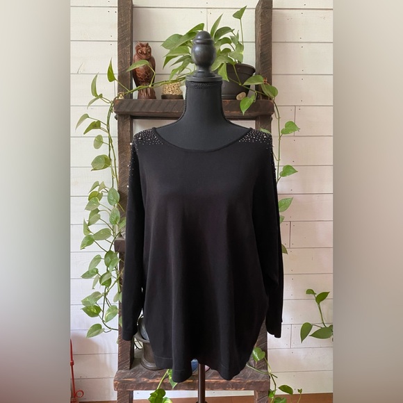 Calvin Klein: Black Relaxed Embellished Sweater - Picture 3 of 17